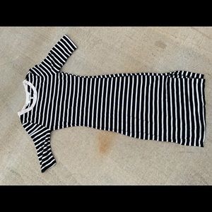 Fitted midi with slits on sides